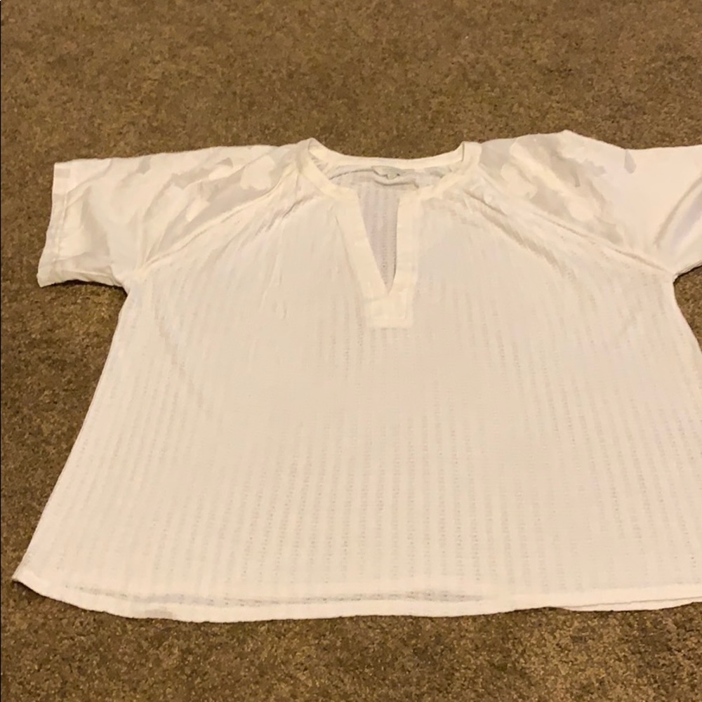 🔴 Lucky Brand White Blouse *5 for $25